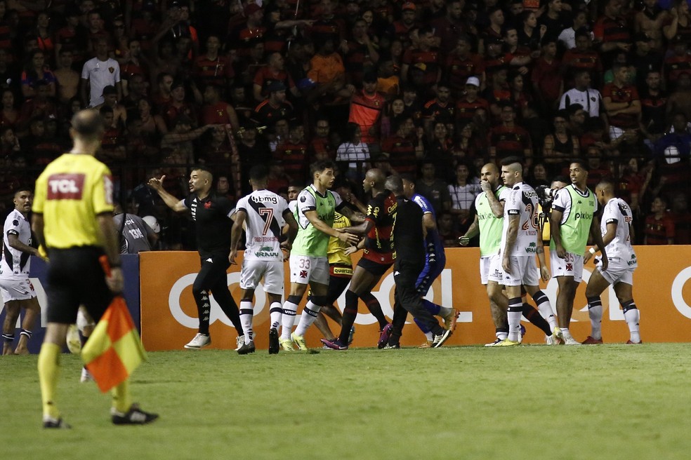Julgamento do Sport por confus&Atilde;&pound;o em jogo contra o Vasco &Atilde;&copy; adiado |  brasileir&Atilde;&pound;o s&Atilde;&copy;rie b | ge