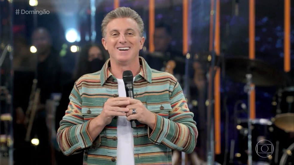 Luciano Huck apresenta o 'Show dos Famosos' — Foto: Globo