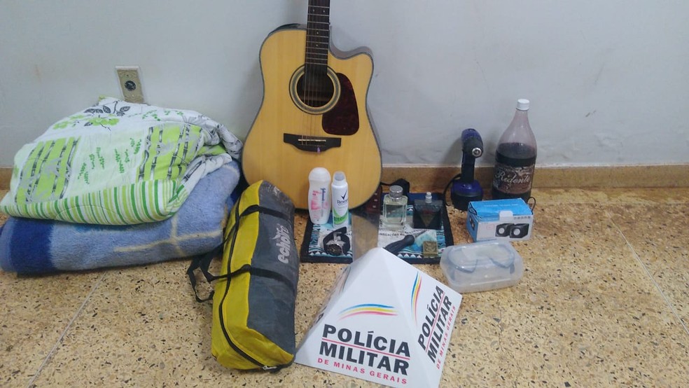 Parte do material furtado foi recuperado na casa de um comparsa — Foto: Polícia Militar/ Divulgação