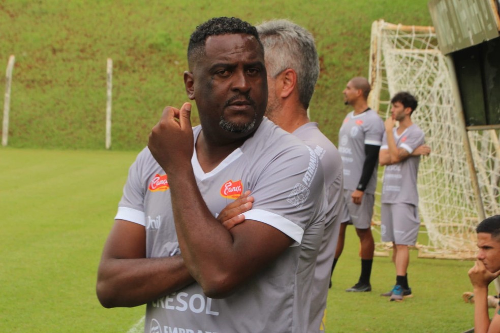 Jorge Castilho, t&eacute;cnico do Maring&aacute; &mdash; Foto: Rodrigo Ara&uacute;jo/Maring&aacute; FC
