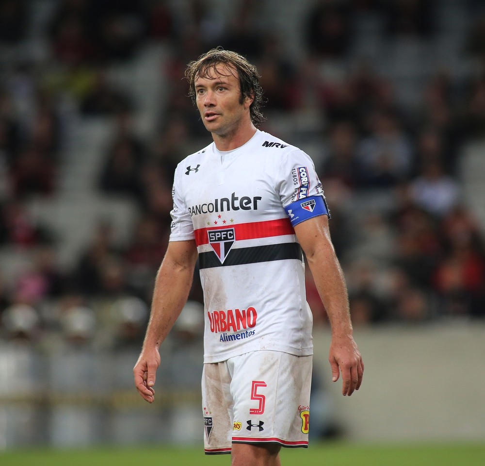 Lugano quer dar resposta até domingo