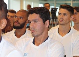 Grêmio faz acerto verbal com Olímpia e encaminha saída do volante Riveros