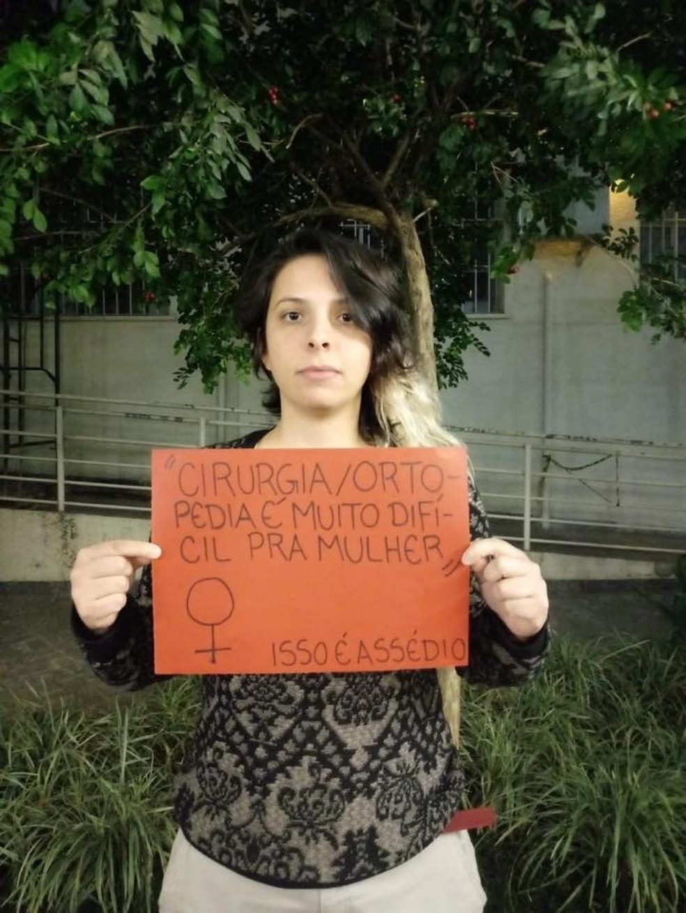 Alunas da UFMG fazem denúncia de assédio (Foto: Reprodução/Facebook)