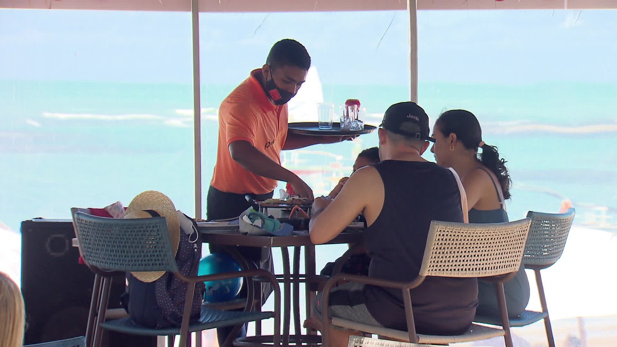 Saiba como fica o funcionamento de bares, restaurantes e comércio nos finais de semana após governo ampliar horários - Vimarsana News