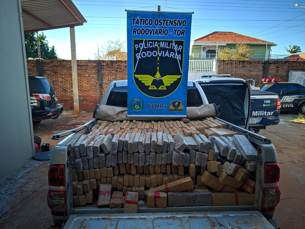 Traficante consegue escapar depois de furar bloqueio policial, em Sidrolândia (MS). — Foto: Polícia Militar Rodoviária/Divulgação