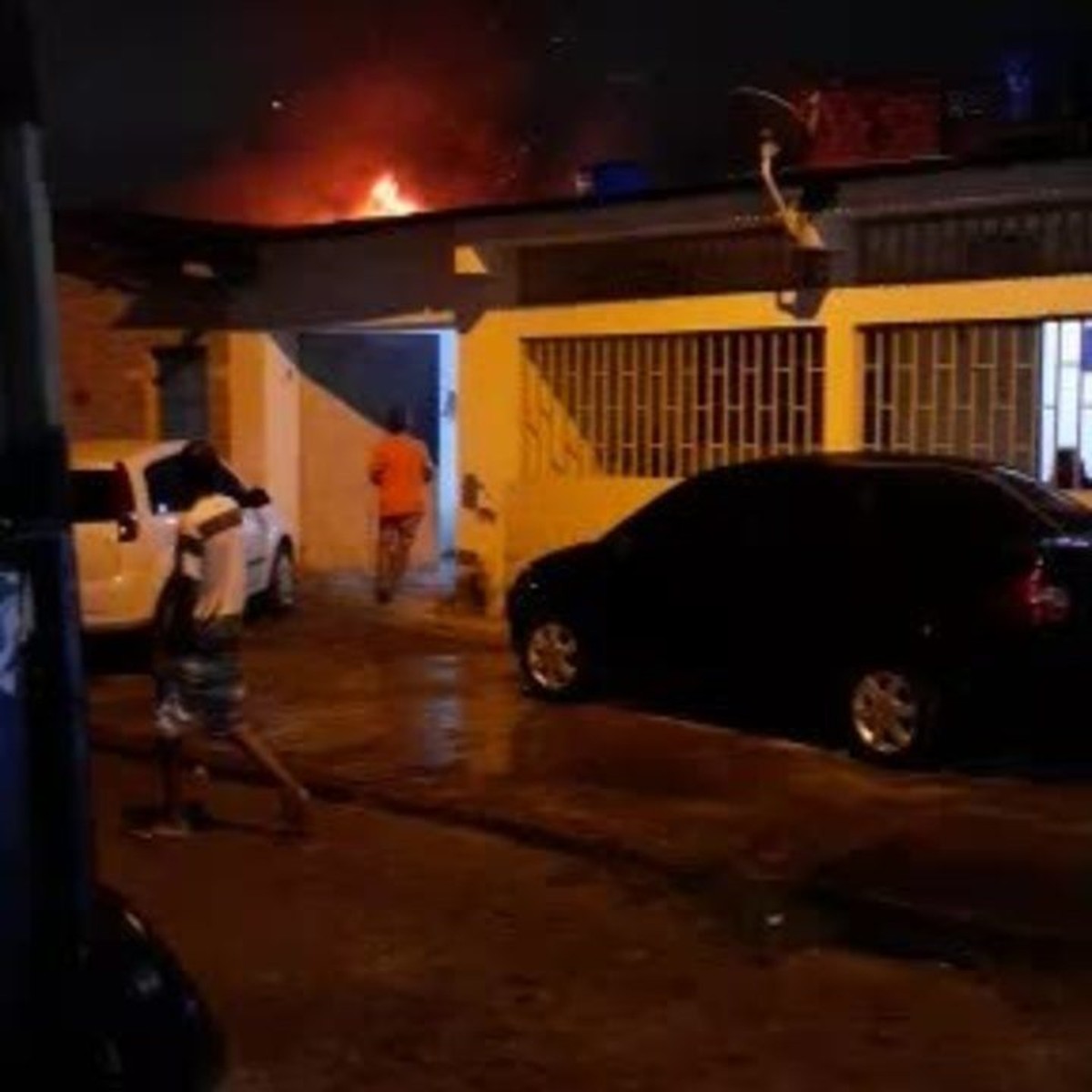 Jovem é Presa Após Incendiar A Casa Da Tia No Benedito Bentes Em