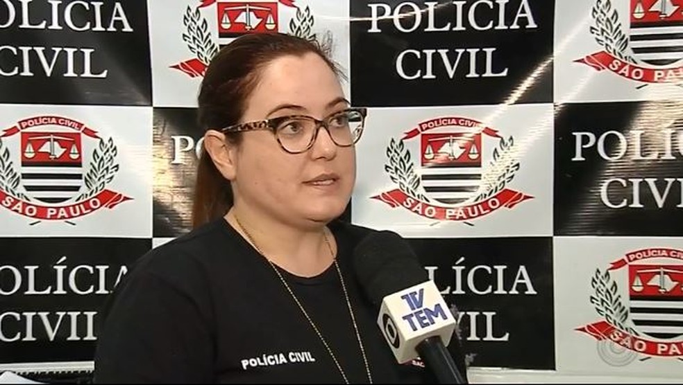 Delegada da DDM de Marília, Viviane Sponchiado, disse que denúncias na web podem motivar uma investigação, mas a vítima precisa formalizar a denúncia à polícia formalizar  — Foto: TV TEM/Reprodução