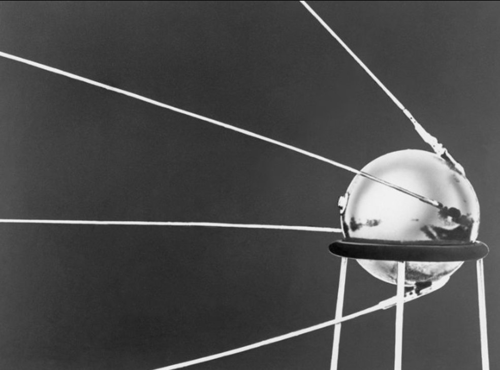 Com Sputnik, primeiro satélite colocado em órbita, URSS mostrou sua força na corrida espacial — Foto: Getty Images via BBC