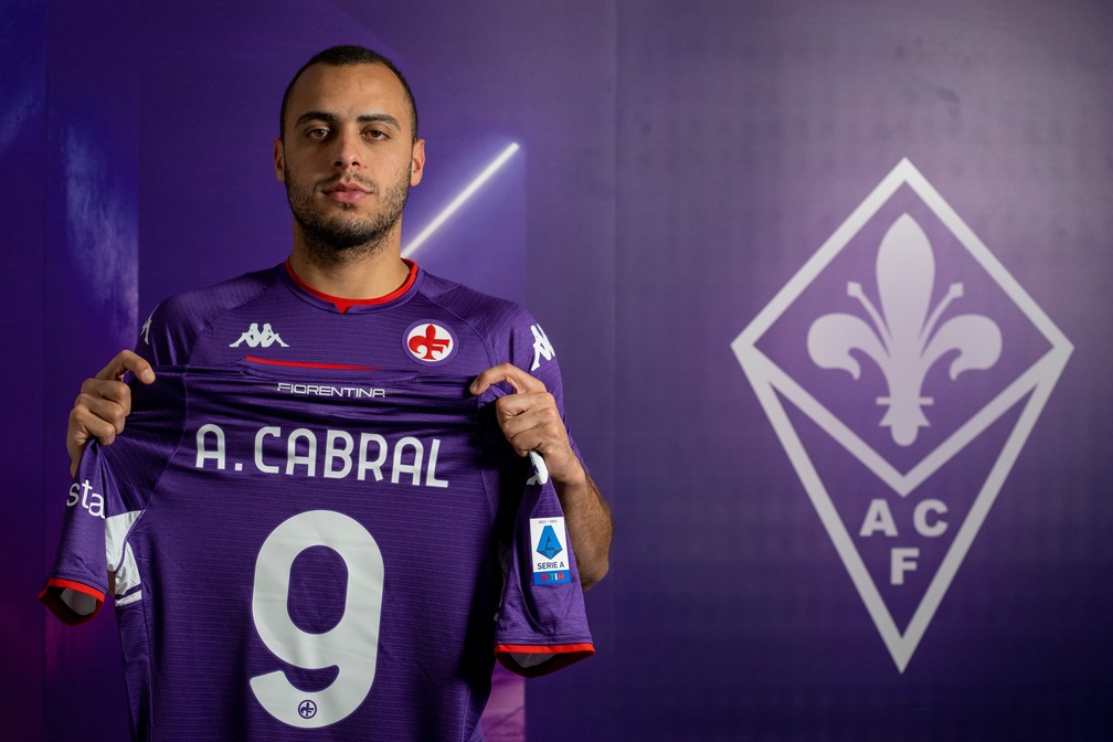 Arthur Cabral tenta afastar sombra de Vlahovic na Fiorentina e diz que mira Seleção: &quot;Grande sonho&quot; | futebol italiano | ge