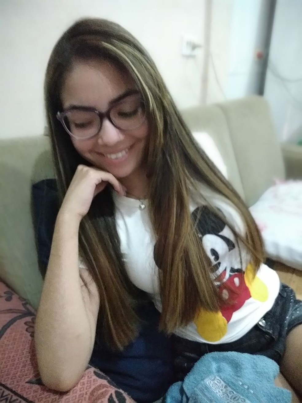 Marcely já tirou sonda e recuperou movimentos durante tratamento — Foto: Reprodução/ Facebook