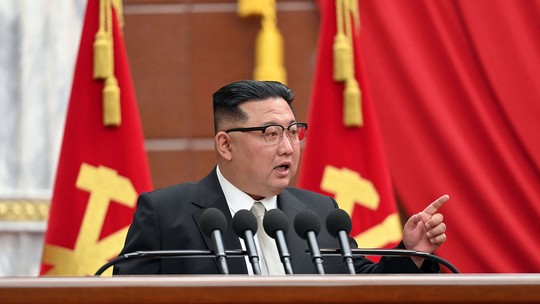 Kim Jong-un anuncia 'aumento exponencial' do arsenal nuclear norte-coreano