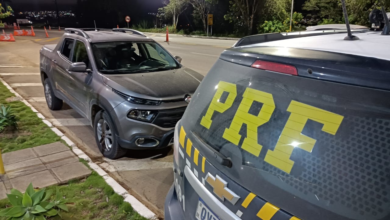 Homem é detido após comprar caminhonete roubada por R$ 95 mil  em feira em Garanhuns