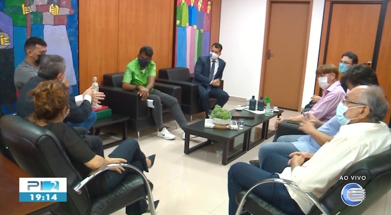 Crise no transporte público de Teresina: reunião entre trabalhadores e empresários termina sem acordo
