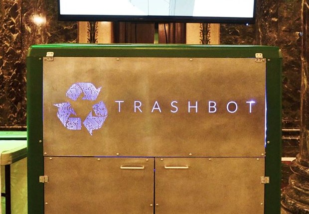 Startup cria lixeira-robô que separa material reciclável  (Foto: Divulgação Facebook CleanRobotics)