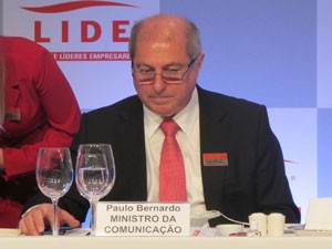 Ministro Paulo Bernardo participou de evento com empresários nesta segunda-feira (27) em São Paulo (Foto: Gabriela Gasparin/G1)