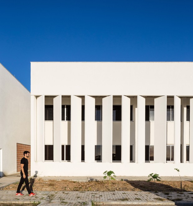 Universidade cearense tem design pensado para o clima árido (Foto: Divulgação)