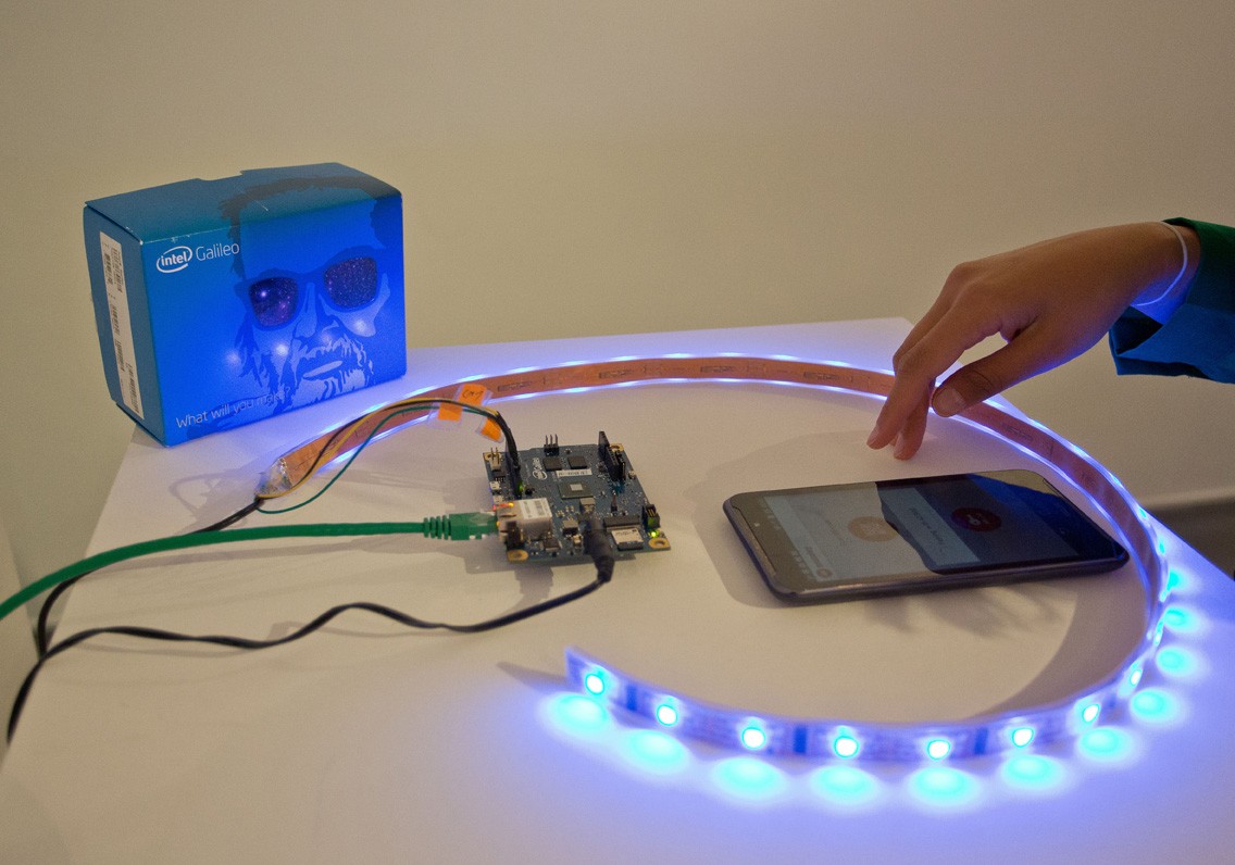 LED pode ser controlado pelo celular de qualquer parte do mundo (Foto: Intel/Divulgação)