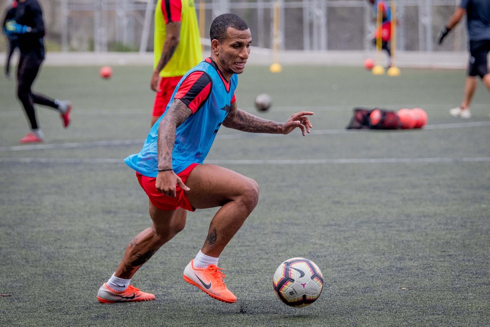 Otero treinou no Caracas em maio de 2019, antes de voltar ao Atlético  — Foto: Divulgação/Caracas