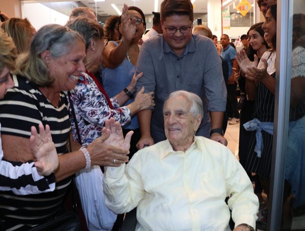 Aos 100 anos, Orlando Drummond lança biografia (Foto: Rogério Fidalgo/AgNews)