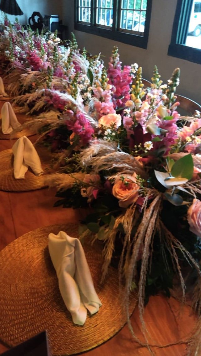 Detalhes da confeitaria e decoração do casamento de Cauã Reymond e Mariana Goldfarb (Foto: Reprodução/Instagram)