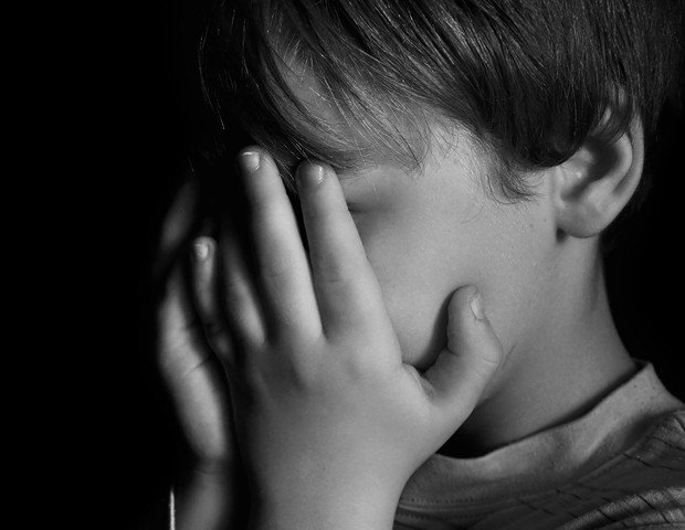 Tristeza, dor. angústia: como ensinar as crianças a lidarem com essas emoções? (Foto: Thinkstock)