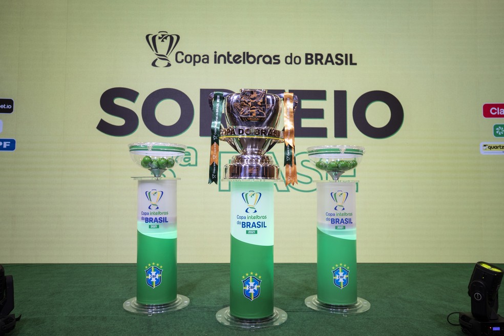 Taça da Copa do Brasil  — Foto: Thais Magalhães/CBF