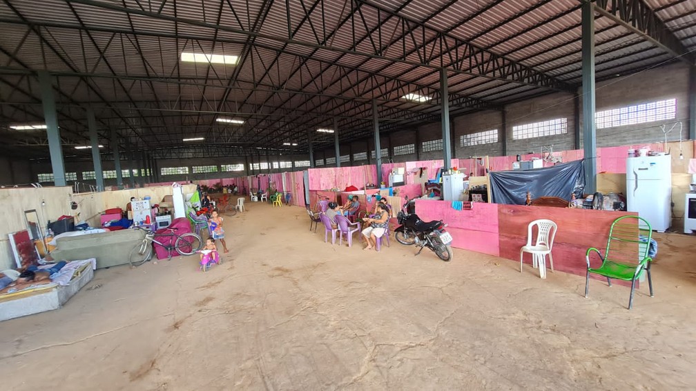 Famílias estão ema abrigos em Marabá   — Foto: Jhone Freires/TV Liberal