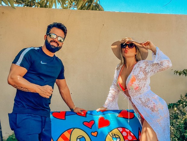 Patrícia Leitte rebate críticas a casamento relâmpago: