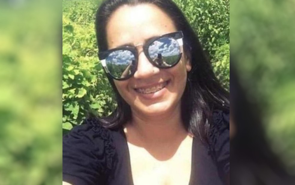 Aila Pinto Cardoso, de 34 anos, foi assassinada a facadas em AnÃ¡polis, GoiÃ¡s. â€” Foto: Arquivo pessoal