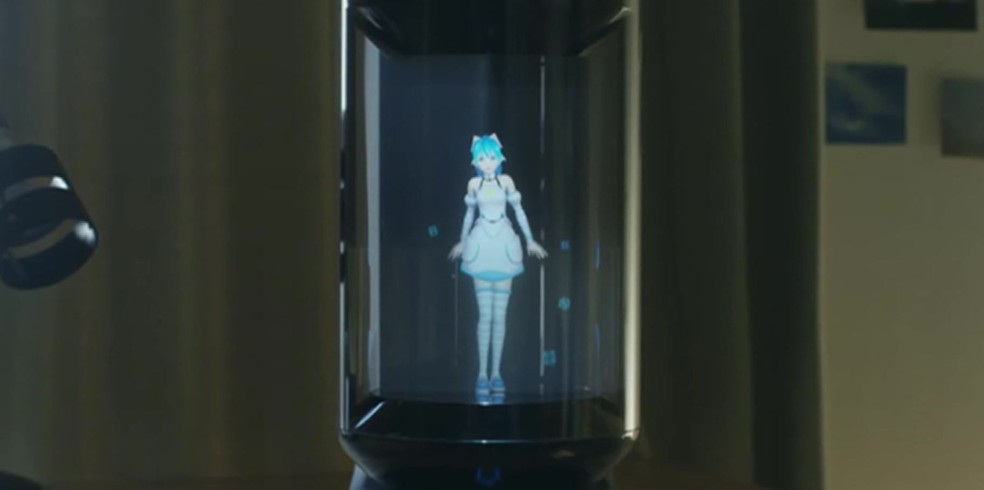 Empresa japonesa cria 'esposa virtual' em holograma para solitários (Foto: BBC)
