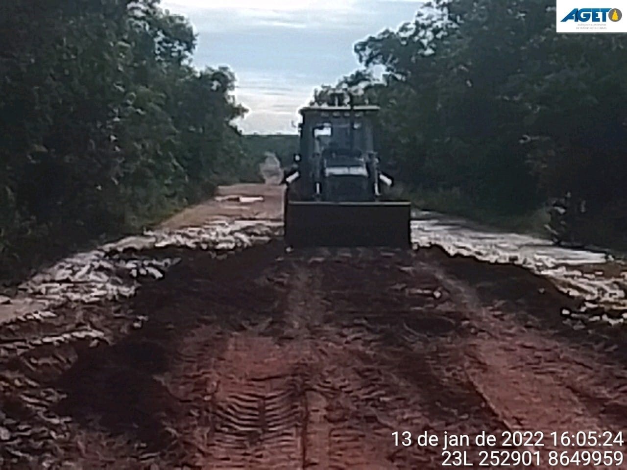 Começam obras para recuperar estrada que virou atoleiro entre Taipas e Conceição do TO