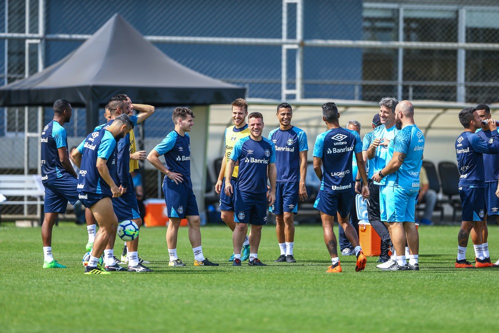 Visando reduzir distância da liderança, Grêmio estipula próximos quatro jogos