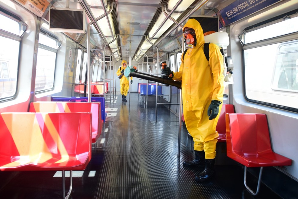 Higienização no Metrô-DF — Foto: Paulo Barros/Metrô-DF/Divulgação 