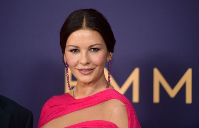 LOS ANGELES, CALIFORNIA - SEPTEMBER 22: Catherine Zeta-Jones attends the 71st Emmy Awards at Microsoft Theater on September 22, 2019 in Los Angeles, California. (Photo by Matt Winkelmeyer/Getty Images) (Foto: Getty Images)