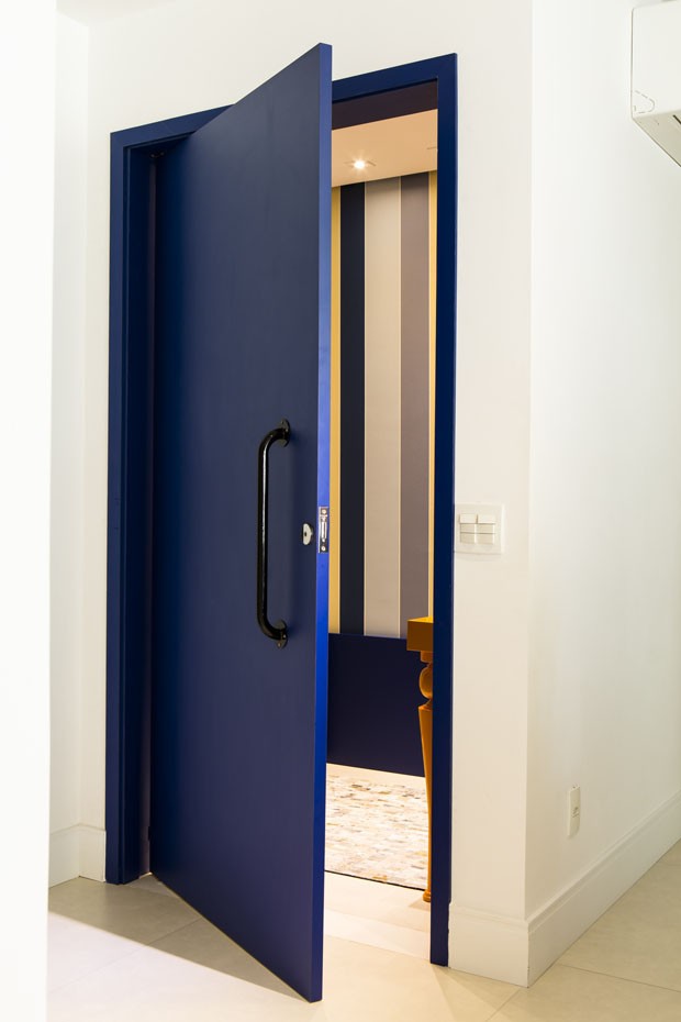 Apartamento integrado com cores alegres (Foto: Divulgação)