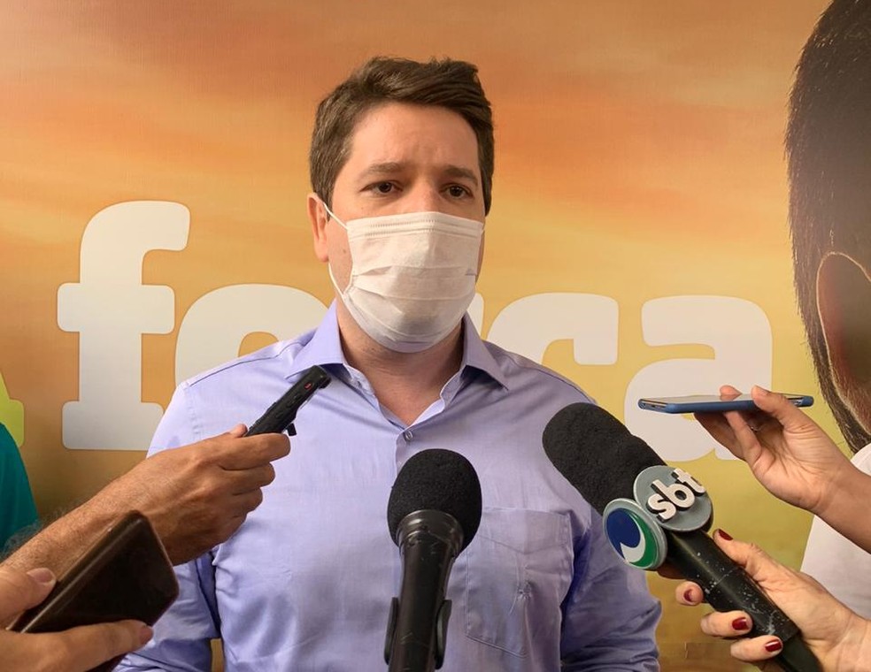 Davi Davino Filho (PP) durante coletiva em Maceió — Foto: Valmir Inácio/TV Gazeta