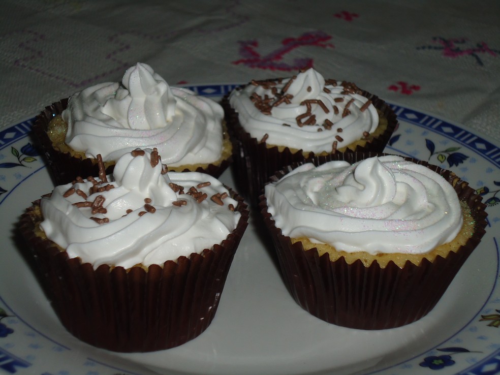 Cupcake Formigueiro Com Chantilly Receitas Gshow Gshow
