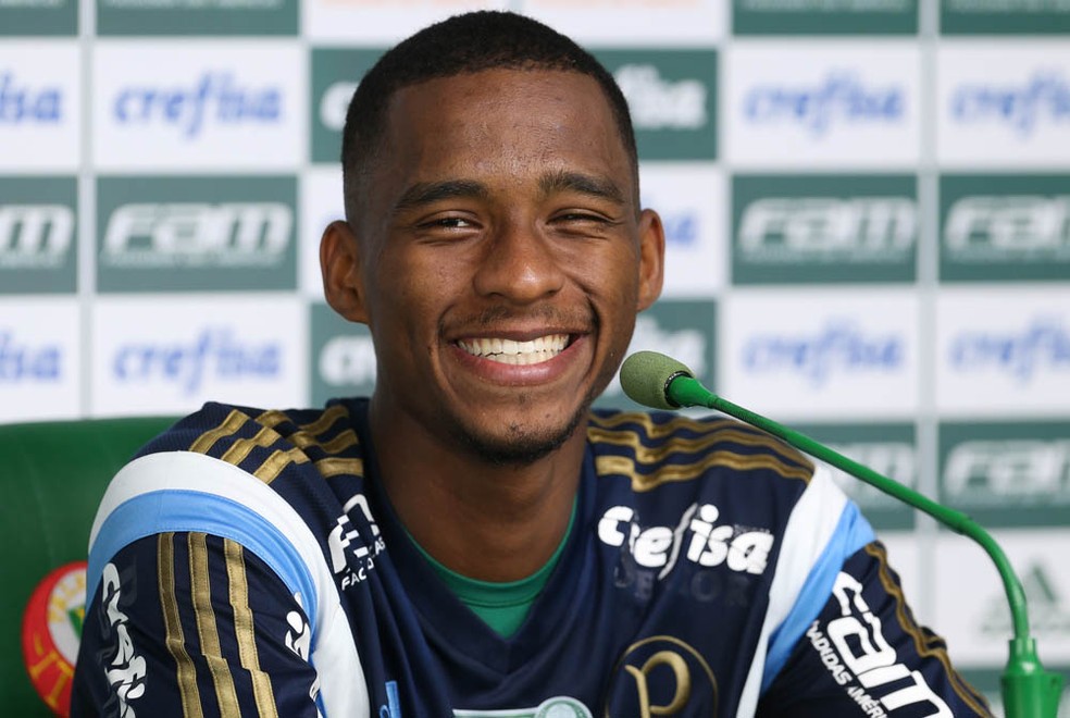 Matheus Sales foi revelado pelo Palmeiras — Foto: Cesar Greco/Ag Palmeiras/Divulgação