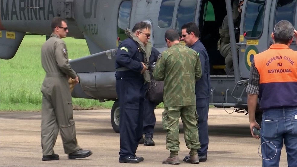 Marinha foi acionado pelo Ministério da Defesa para ajudar as cidades atingidas pelas chuvas no Norte e Noroeste Fluminense — Foto: Ravy Azevedo/Inter TV