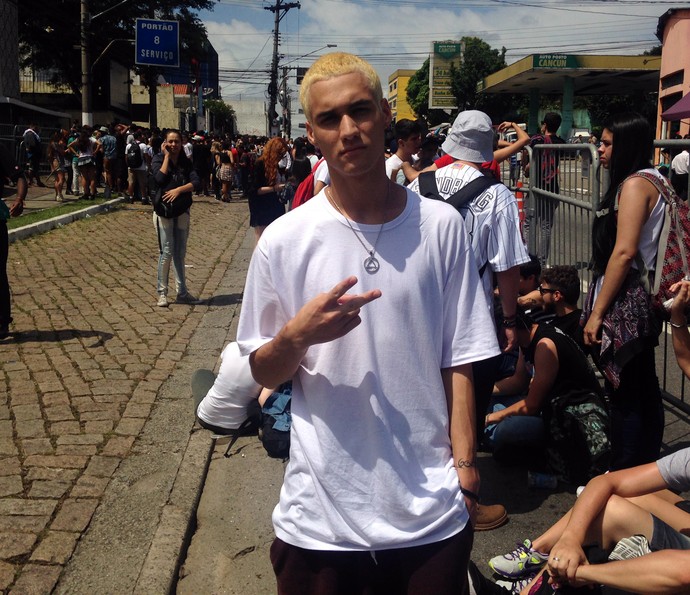 Bernardo Dutra chega ao Lollapalooza para assistir ao Eminem (Foto: Fernanda Frozza/Gshow)