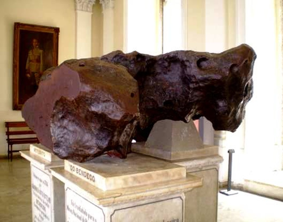 Meteorito Bendegó, parte do acervo do Museu Nacional.  (Foto: Reprodução/ Museu Nacional)