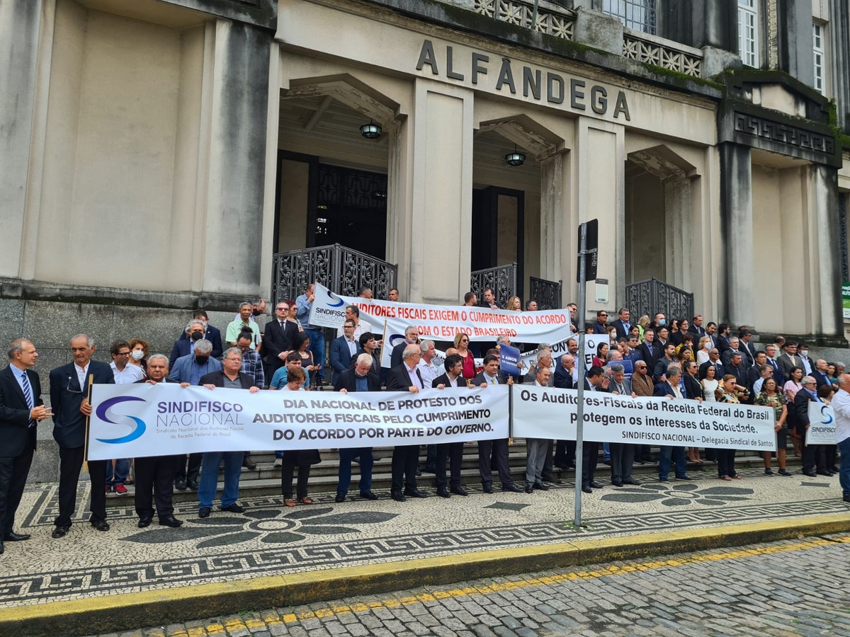 A Alfândega Está Em Greve