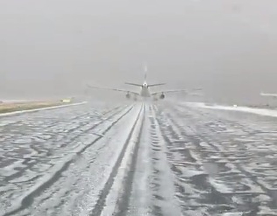 Tempestade de granizo fecha pistas do aeroporto de Madrid