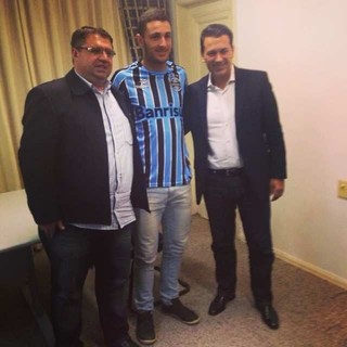 Revelação do Carioca veste camisa do Grêmio para reforçar equipe de base