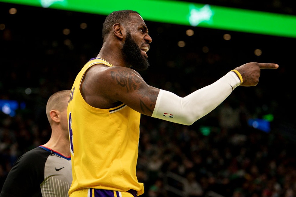 LeBron James em ação pelos Lakers — Foto: Maddie Malhotra/Getty Images