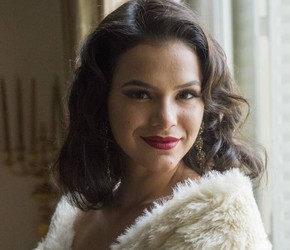 Bruna Marquezine interpretou Beatriz em 'Nada Será Como Antes' e usou muitas peças lindíssimas (Foto: Estevam Avellar / TV Globo)