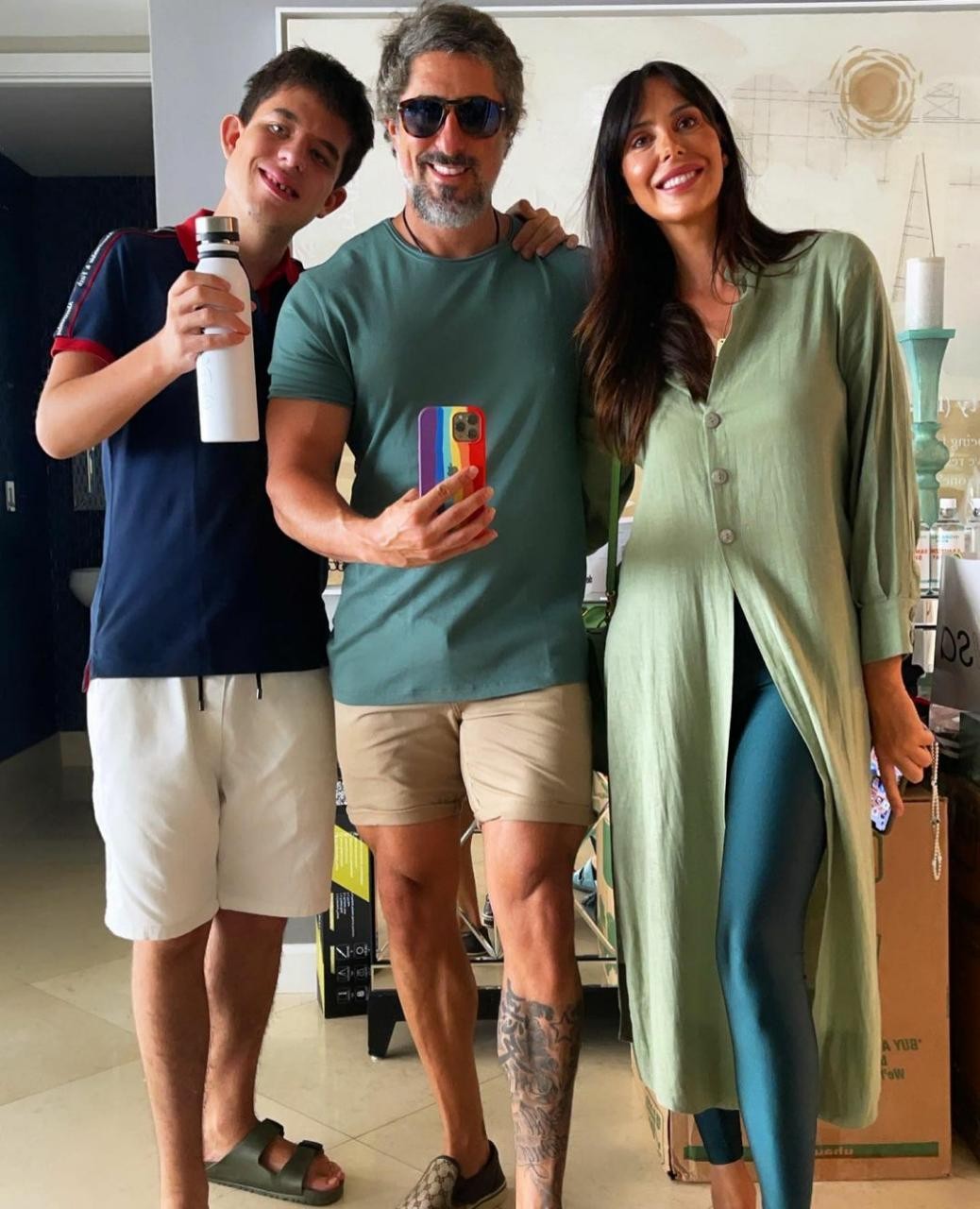 Marcos Mion e Suzana Gullo com Romeo (Foto: Reprodução do Instagram)