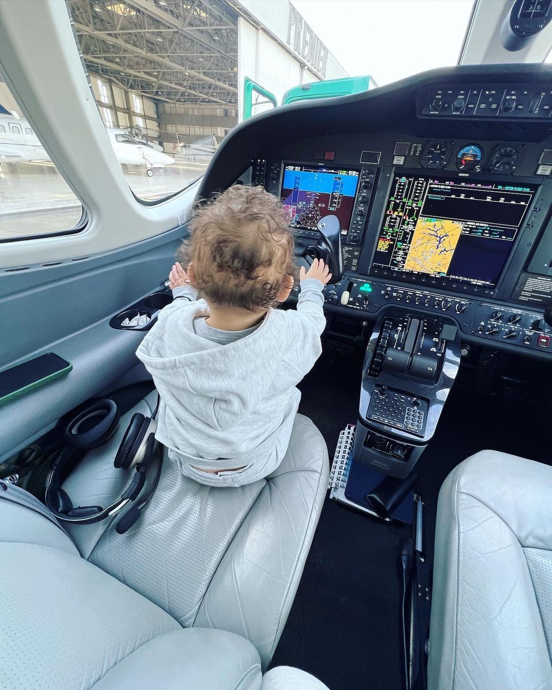 Cris se divertiu no avião (Foto: Reprodução/Instagram)