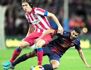 Pedro Rodriguez e Filipe Luis, Barcelona e Atlético de Madri (Foto: Agência AFP)