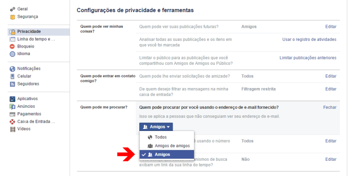 Configurando a privacidade do endereço de e-mail no Facebook (Foto: Reprodução/Lívia Dâmaso)